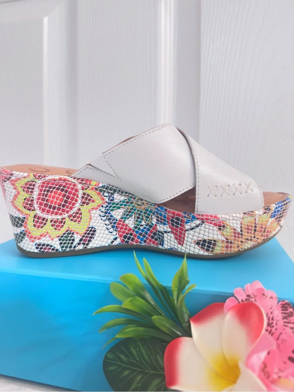 White Slip-On Platform Wedge Sandals w/Brass Buckles and Floral Mosaic Design